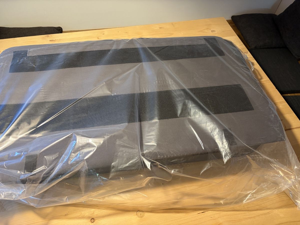 Sonstiges Campingzubehör: Fensterpacktasche mit Rueckwand silber anthrazit neu – Neu und originalverpackt aus Herisau von Usuperman 2
