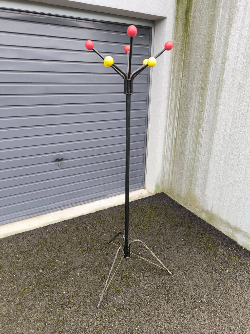 Guardaroba: Portemanteau tripode goût Feraud – Usato da Wittenheim venduto da LeGrenierdeSam 1