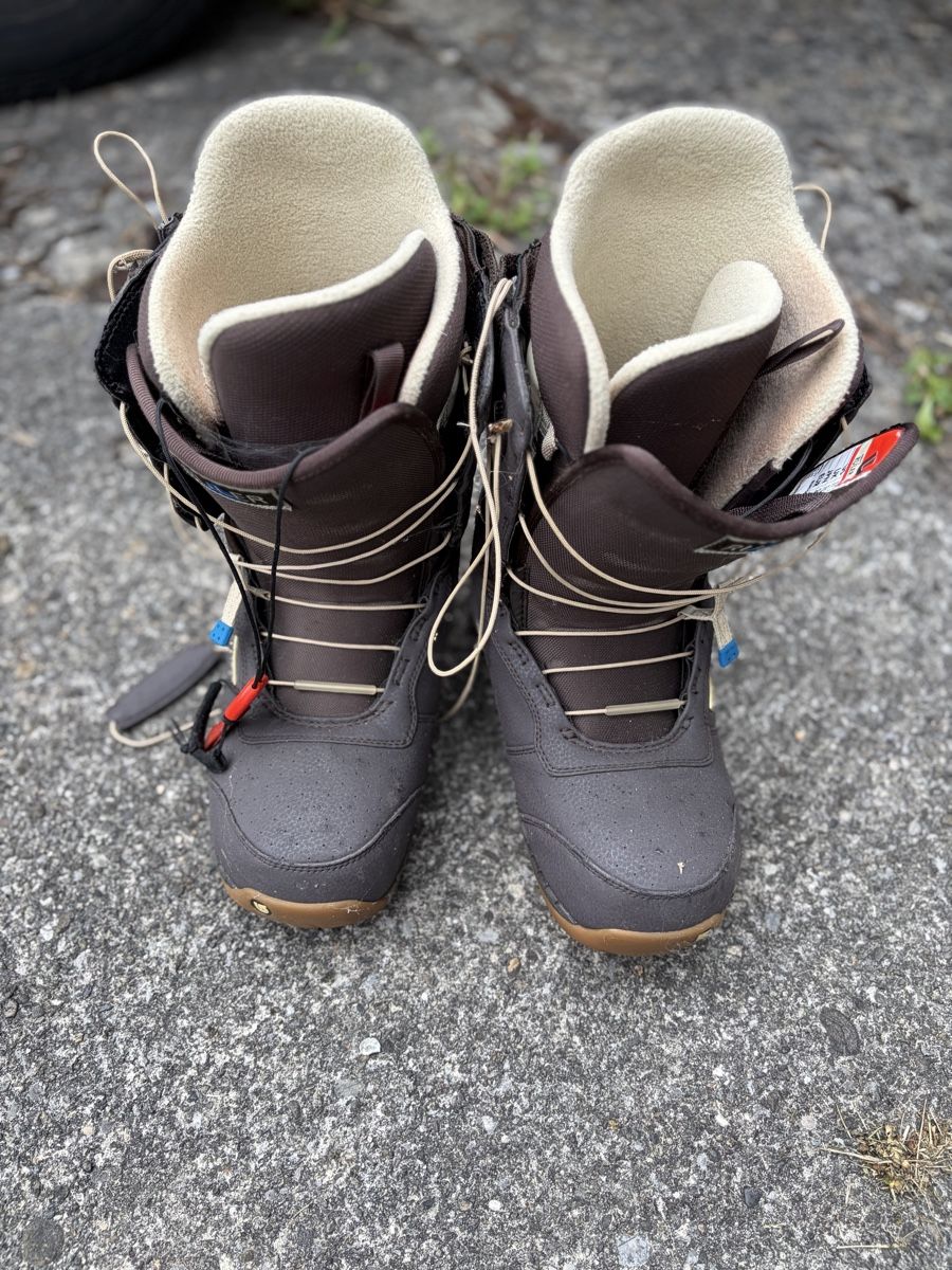 Burton Scarpe da uomo: Snowboard boots Burton Ruler EU 44 used – Usato da Solothurn venduto da doitlikeidoit 2