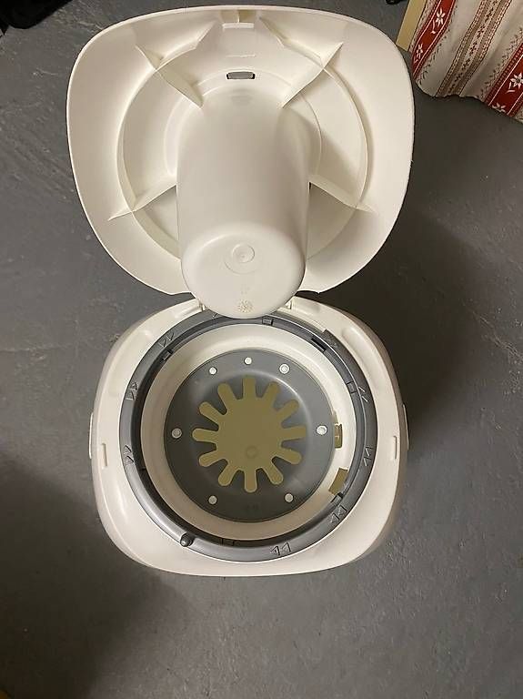 Cestini per rifiuti: Cestino tommee tippee sangenic  – Usato da Bellinzona venduto da tiger_6500 2