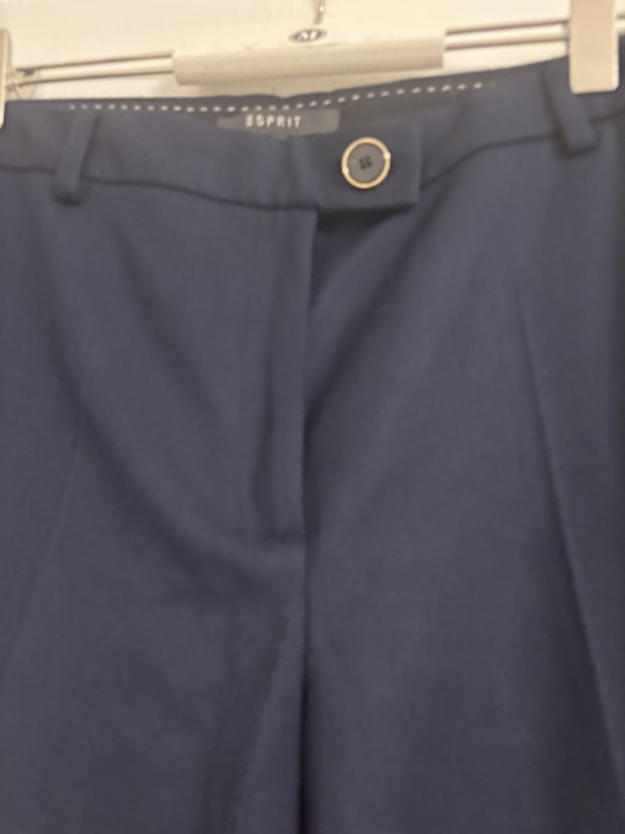Esprit Pantaloni: Esprit pantalon taille 40 neuf  – Nuovo (secondo la descrizione) da Brügg BE venduto da rah_mqh8 1
