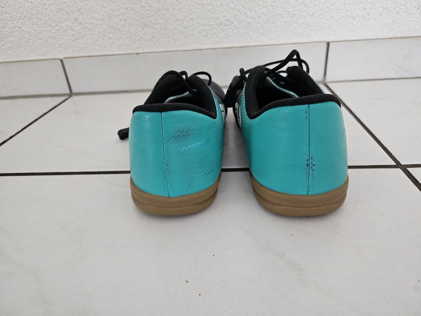 Scarpe per ragazzi: Fila Hallenschuhe, Grösse 36 – Usato da Walperswil venduto da AnaRea77 1