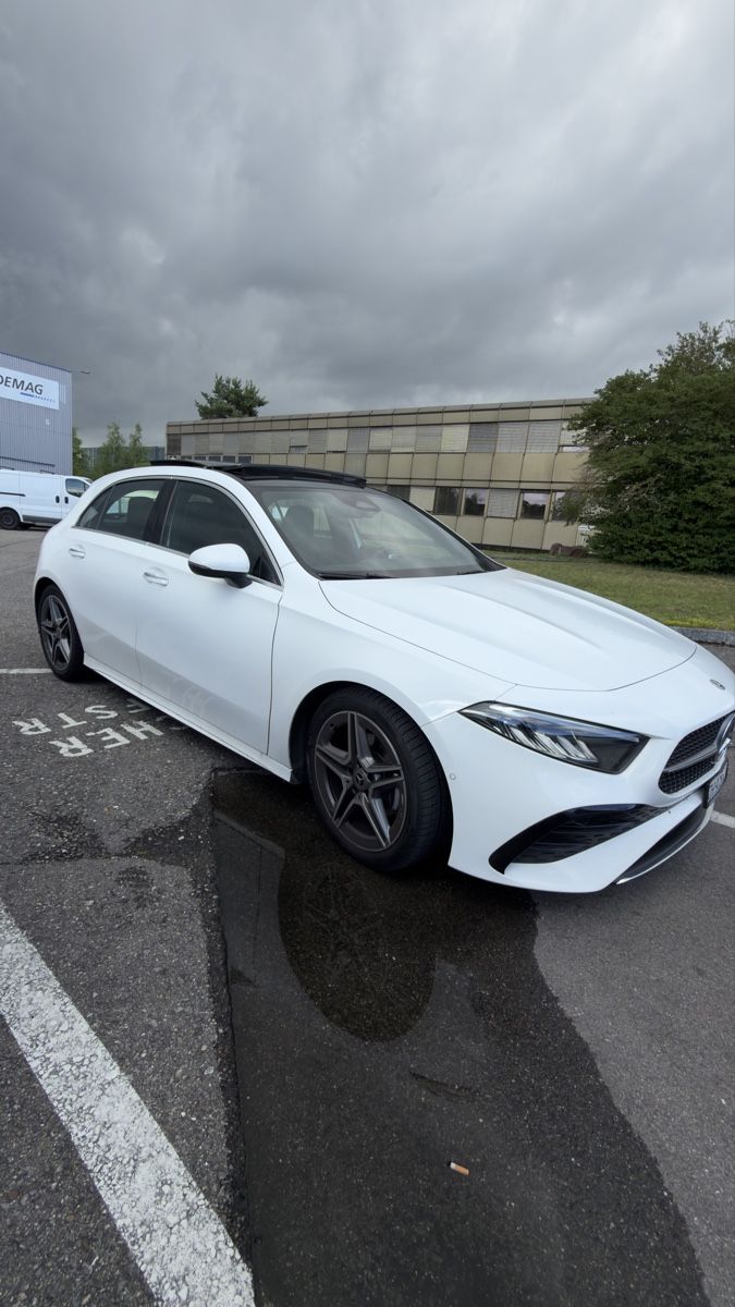 Mercedes-Benz Automobili: Mercedes-Benz A180 AMG Line Advanced Plus – Usato da Dietlikon venduto da Eya_Gh16 3
