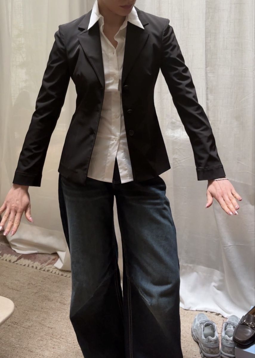 Prada Giacche: Vintage Prada Nylon Blazer Schwarz – Usato da Bern venduto da kue_db29