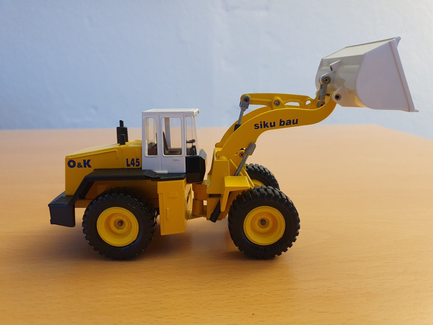 Siku Modellini d'auto: Siku Radlader 1:50 – Nuovo (secondo la descrizione) da Triesen venduto da platzproblem1 2