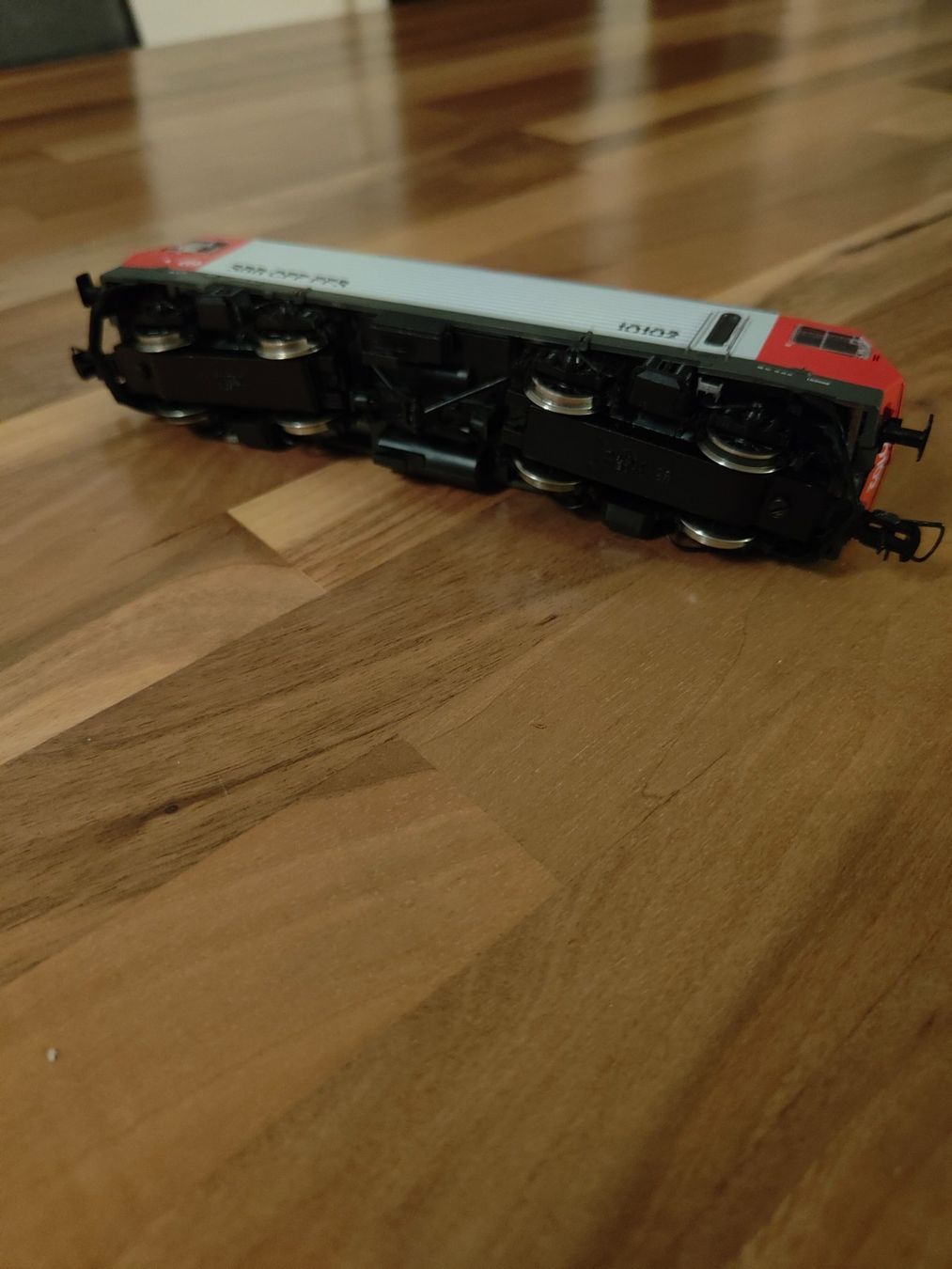 Roco Modelleisenbahnen: Elektro-Lok Re 4/4/IV 10102 – Neu (gemäss Beschreibung) aus Seewen SZ von pakosshop 2