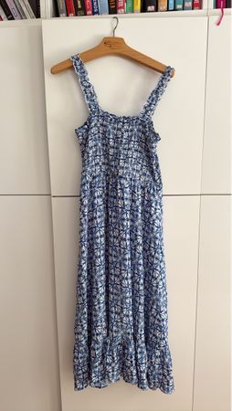 Kleid blau weiss gemustert ärmellos Grösse M neuwertig