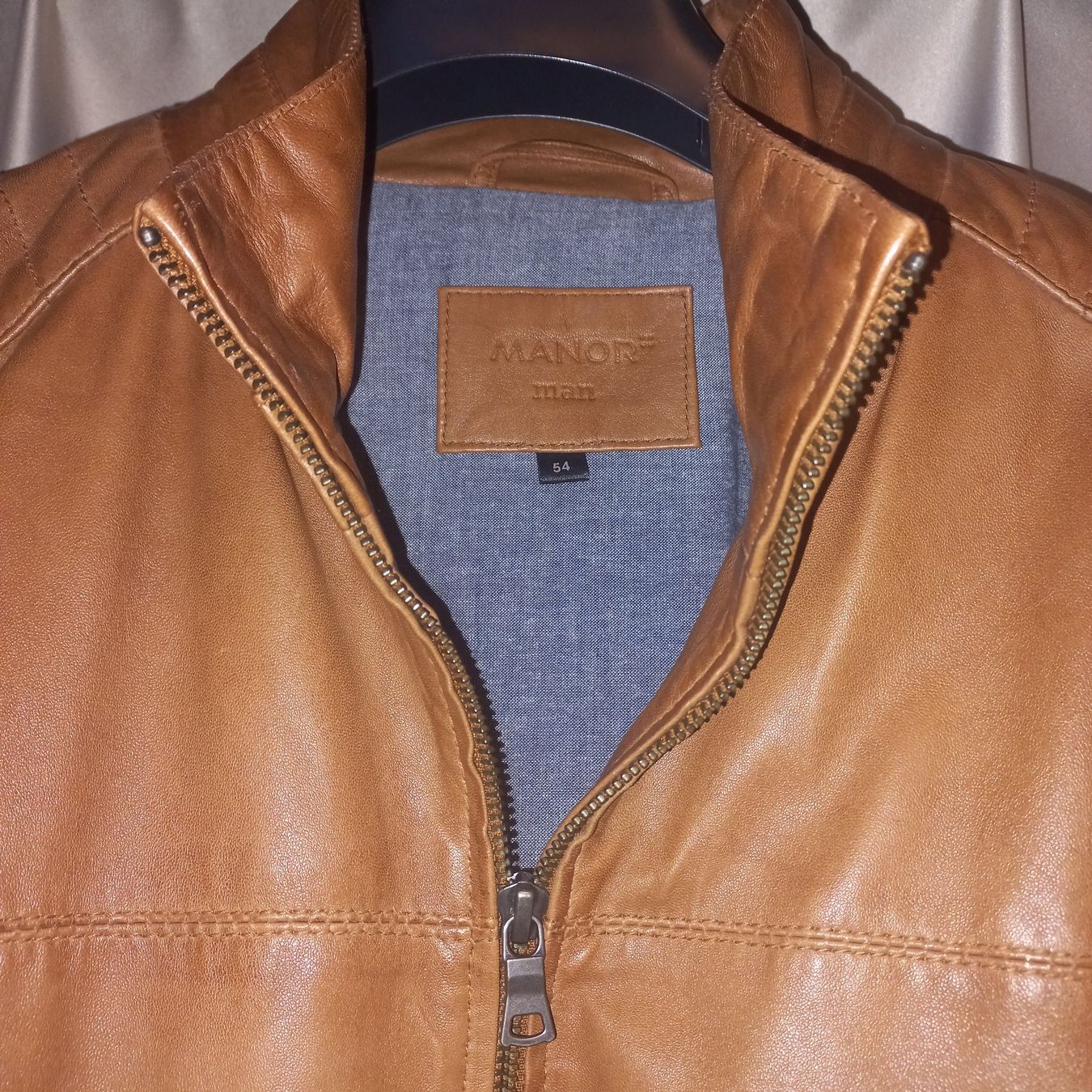 Manor Vestes: Manor Lederjacke 54 – D'occasion à Niederhelfenschwil par pyr_n8bb 2