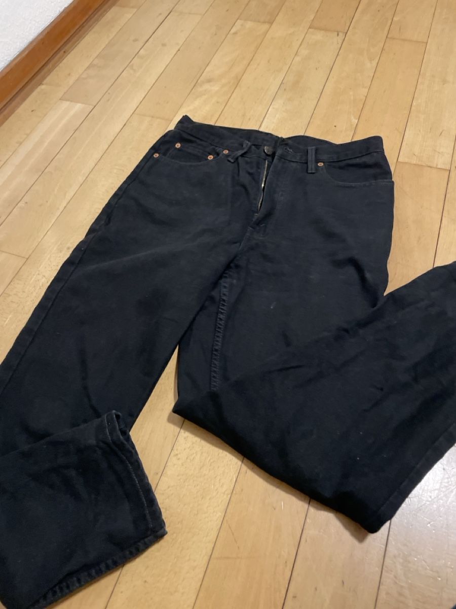 Levi's Jeans: Levi's Black Jeans, W31 L32, Essential! – Usato da Luzern venduto da san_6mzy 3