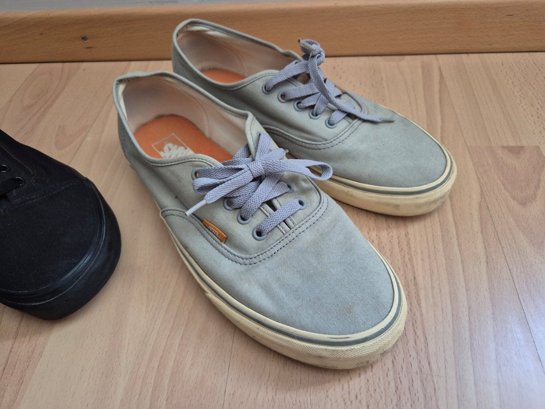 Vans Scarpe da uomo: Schuhe Sneaker Vans Old Skool Turnschuhe Gr. 45 – Usato da Schaffhausen venduto da pfanis09 2