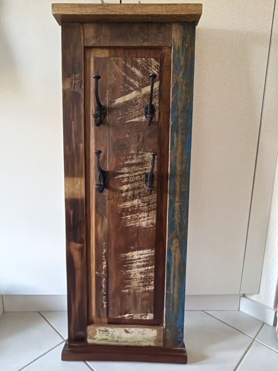 Guardaroba: Garderobe aus Altholz, Wandbefestigung. – Usato da Biberist venduto da Momo33