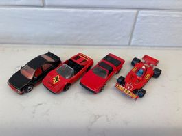 Lot de 4 petites voitures Ferrari état d'usage