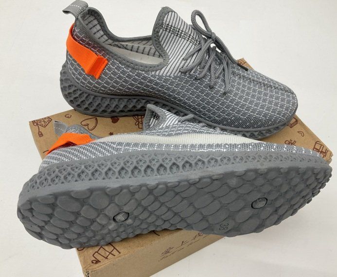 Herrenschuhe: Sportschuhe Gr. 38 – Neu und originalverpackt aus Uerkheim von Kaufoption 3