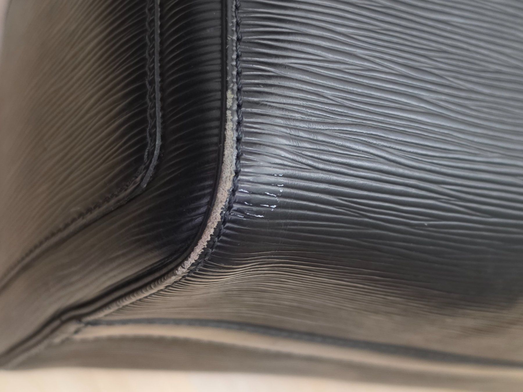 Louis Vuitton Borse: Louis Vuitton Speedy 30 Epi Leder Schwarz – Usato da Berikon venduto da Cayaka 6