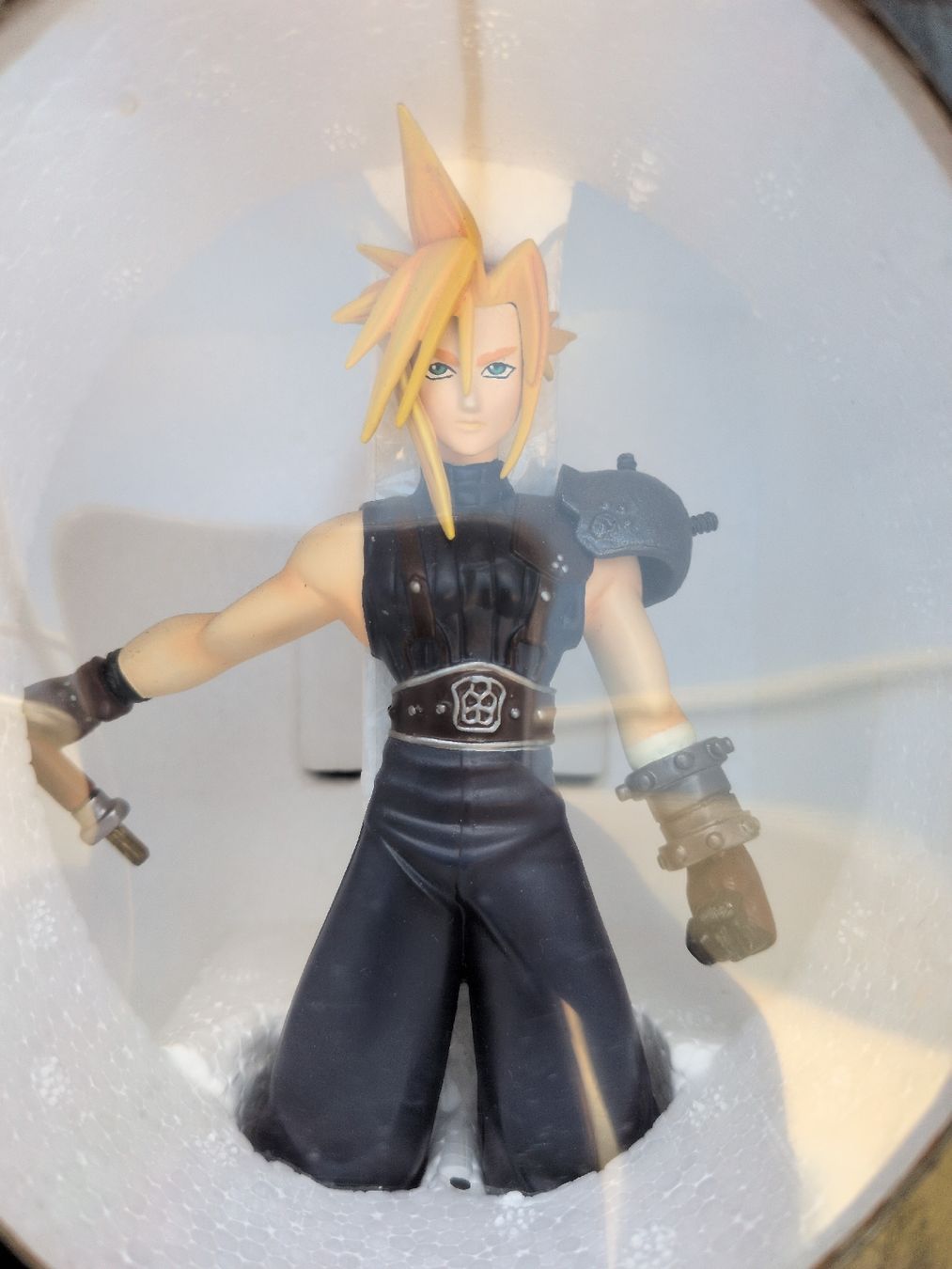 Modellbausätze & Standmodelle: Final Fantasy VII Cloud Strife 1/8 Scale Cold Cast Model – Neu (gemäss Beschreibung) aus Puplinge von gnap_13 2