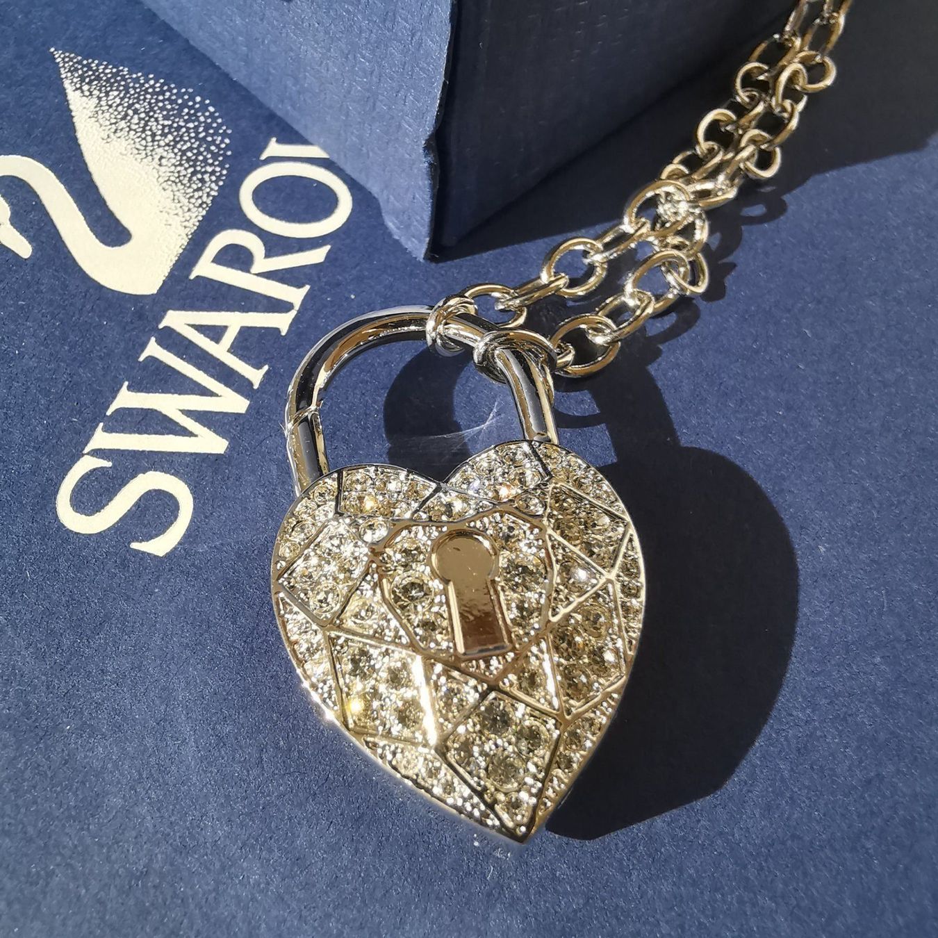 Swarovski Catenine: Swarovski Kette Schlösschen Kristalle – Nuovo (secondo la descrizione) da Zürich venduto da Yourgoodbuy 1