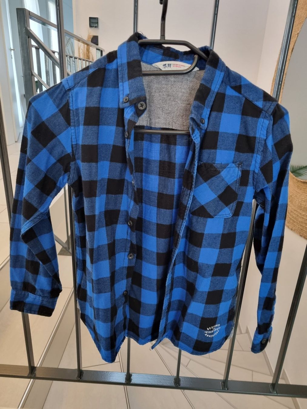 H&M Camicie, T-shirt & Polo: H+M Bluse Gr. 128 – Usato da Niederwil SG venduto da Excentia