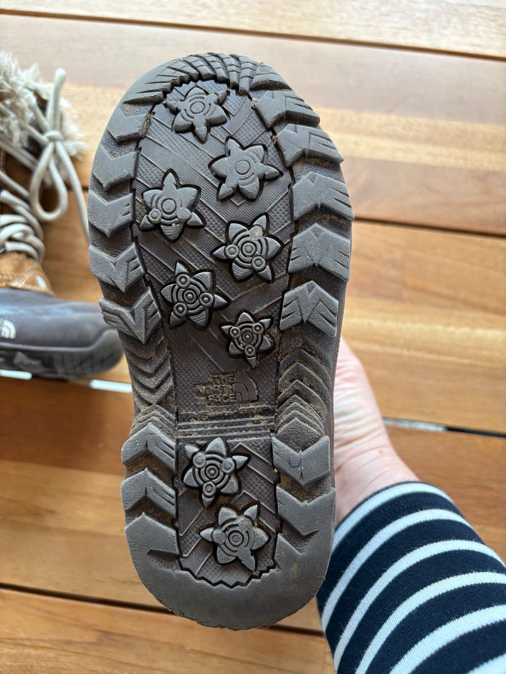 North Face Scarpe per ragazzi: Winterschuhe von North Face, Grösse 32 – Usato da Aesch BL venduto da snezienka53 2