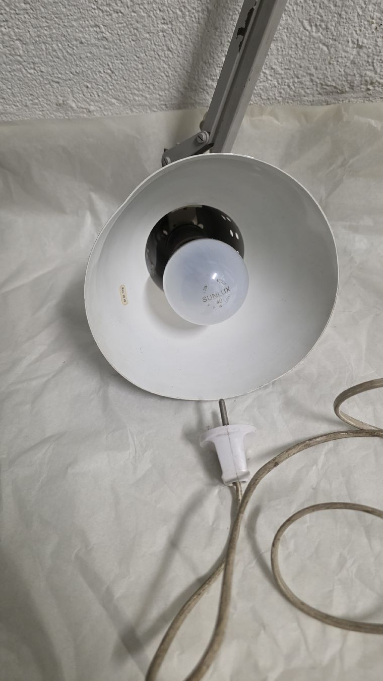 Lampes: Tischlampe grau Klemmlampe – D'occasion à Zürich par anna.caterina 3