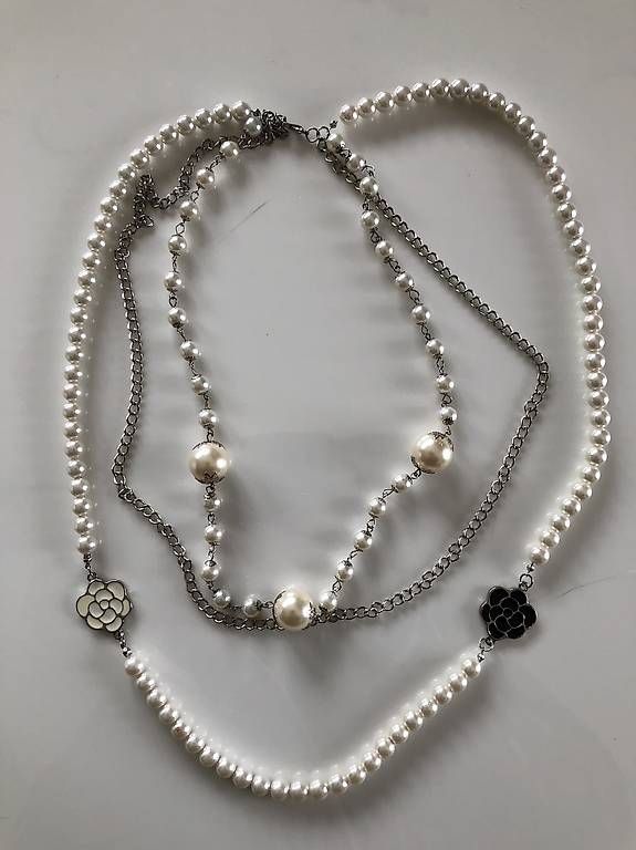 Colliers: Collier 3 rangs – D'occasion à Blonay par Jmt02
