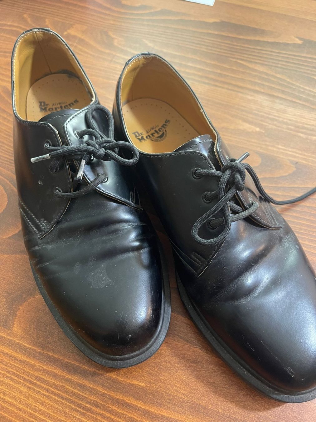 Dr. Martens Scarpe da uomo: Dr. Martens Schnürschuhe Schwarz Grösse 45 – Usato da Luzern venduto da hema100