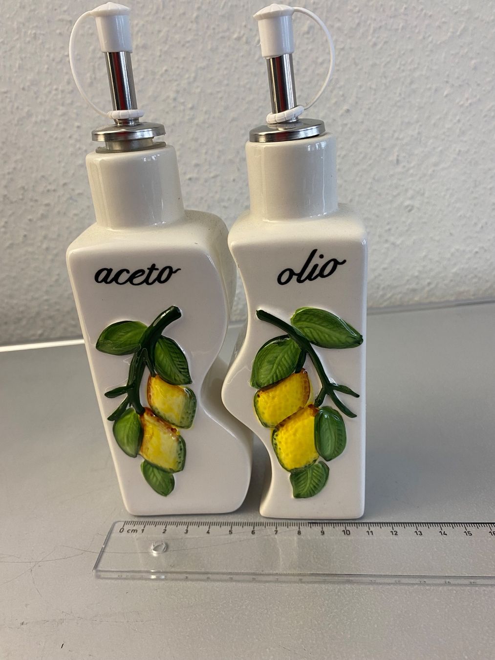 Set di piatti: Öl und Essig Keramikspender – Usato da Herrenschwanden venduto da Cate67