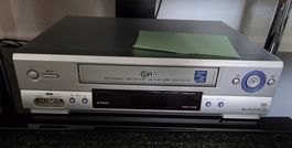 VHS Videorekorder LG, wenig gebraucht - Mit Fernbedienung
