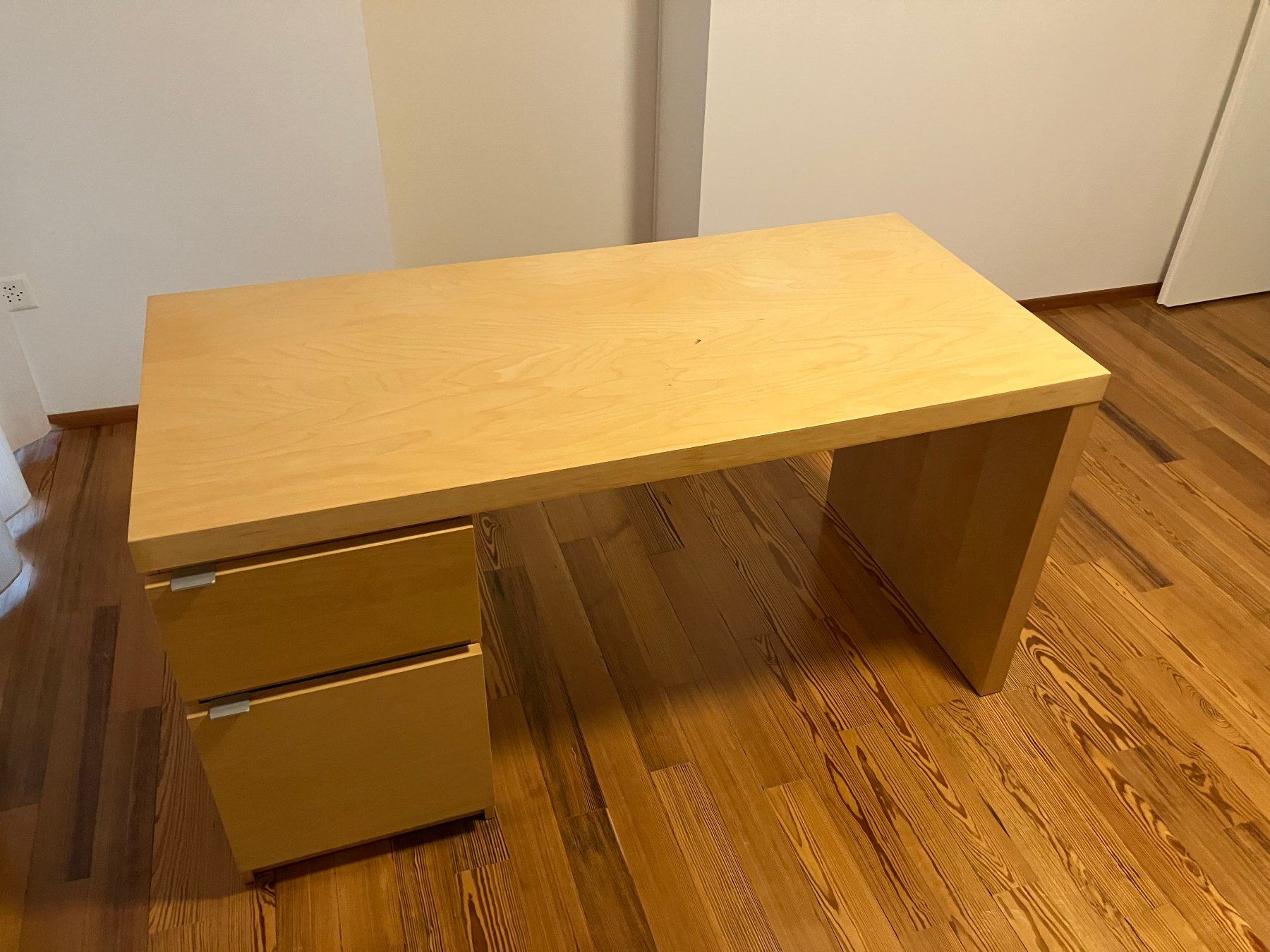 Ikea Schreibtische: Schreibtisch mit integriertem Korpus – Gebraucht aus St. Gallen von JorisSs 2