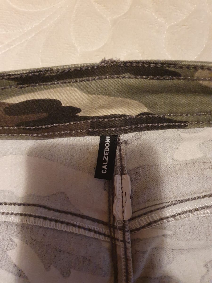 Calzedonia Hosen: Calzedonia Camouflage Hose – Gebraucht aus Goldach von grema77 2