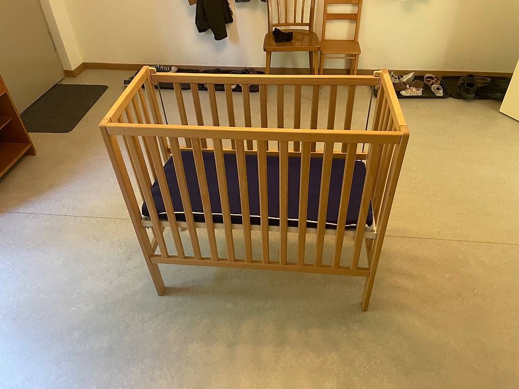 Betten: Baby- Beistellbett – Gebraucht aus Weinfelden von dan_s8rg 1