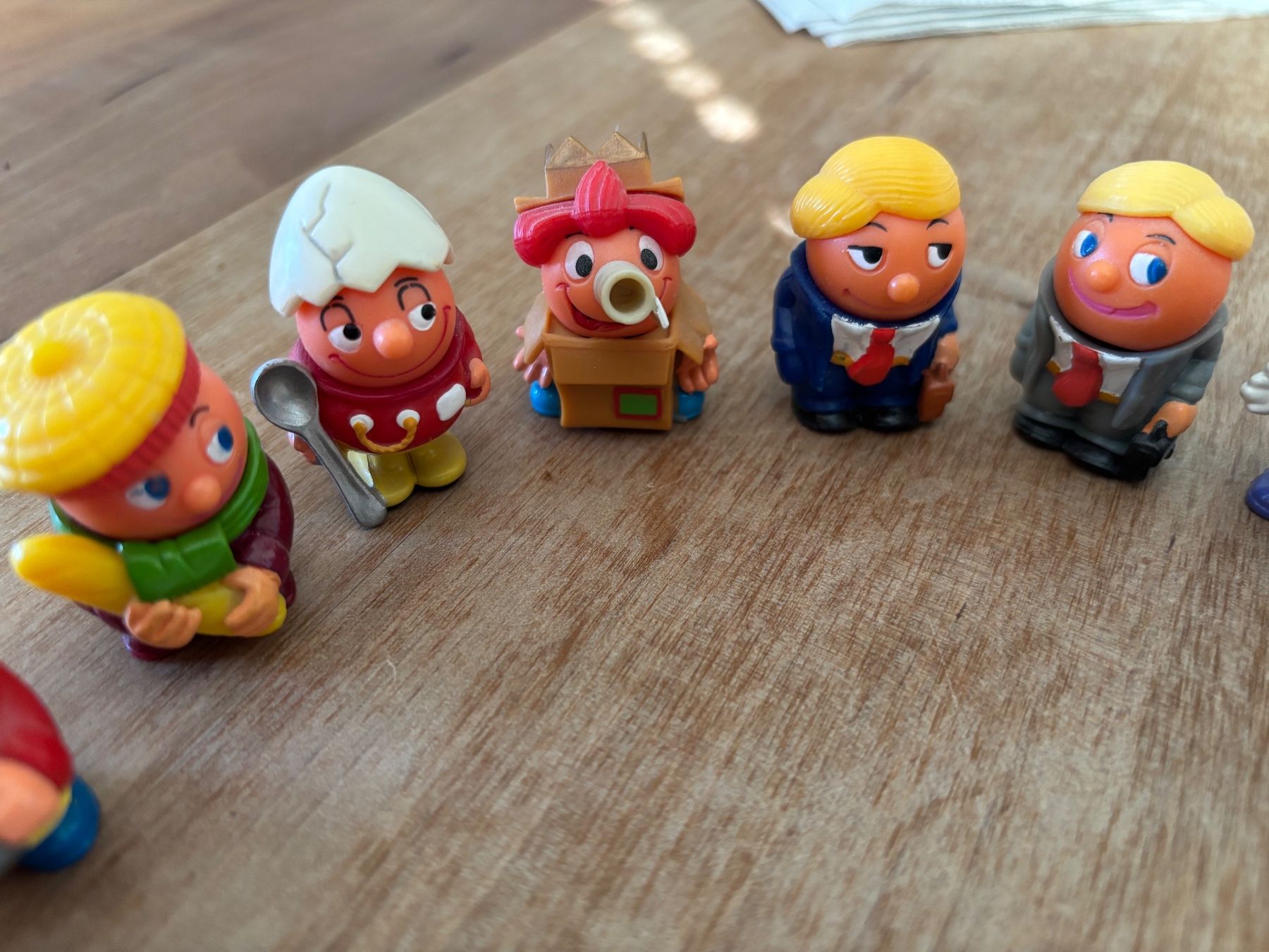 Figurines: Figuren Überraschungseier Drehköpfe – D'occasion à Seftigen par Muggelwomb 1