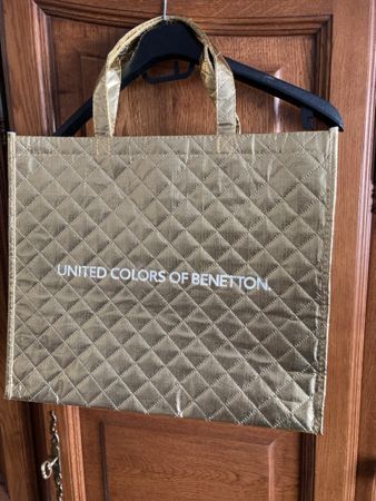 Benetton Tasche Gold, neuwertig, ein echter Hingucker!