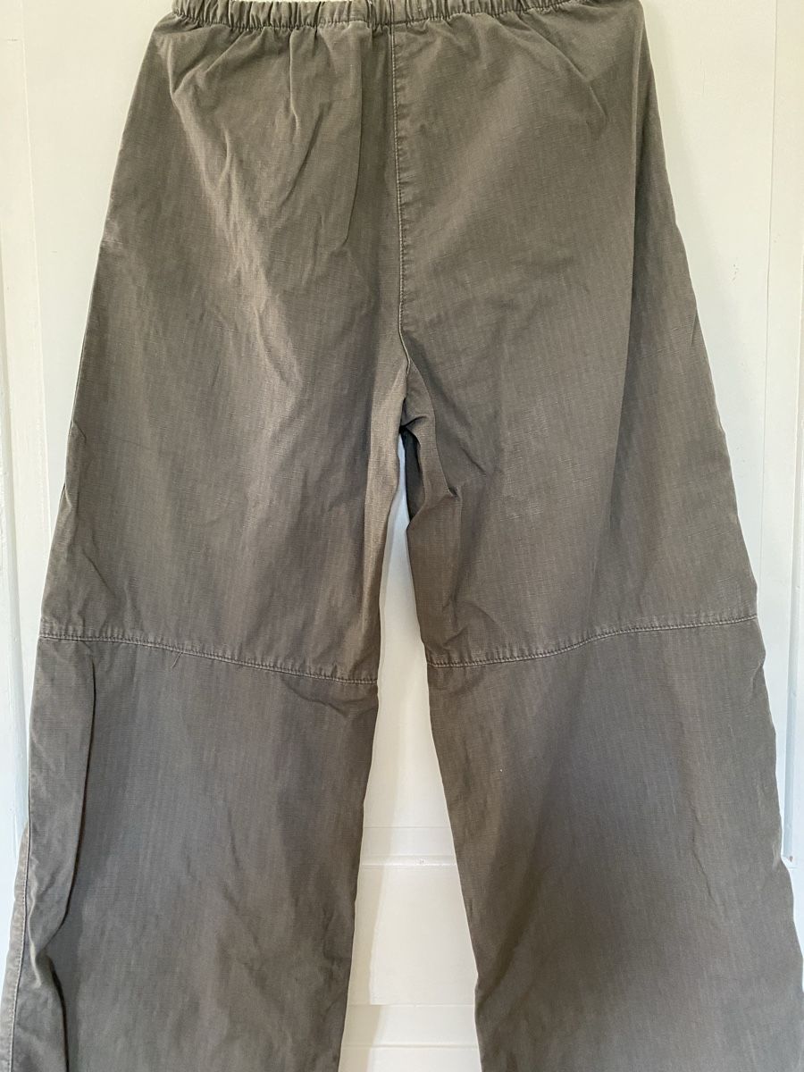 Weekday Pantaloni: Weekday low rise Hose – Usato da Zürich venduto da jeje_55 1