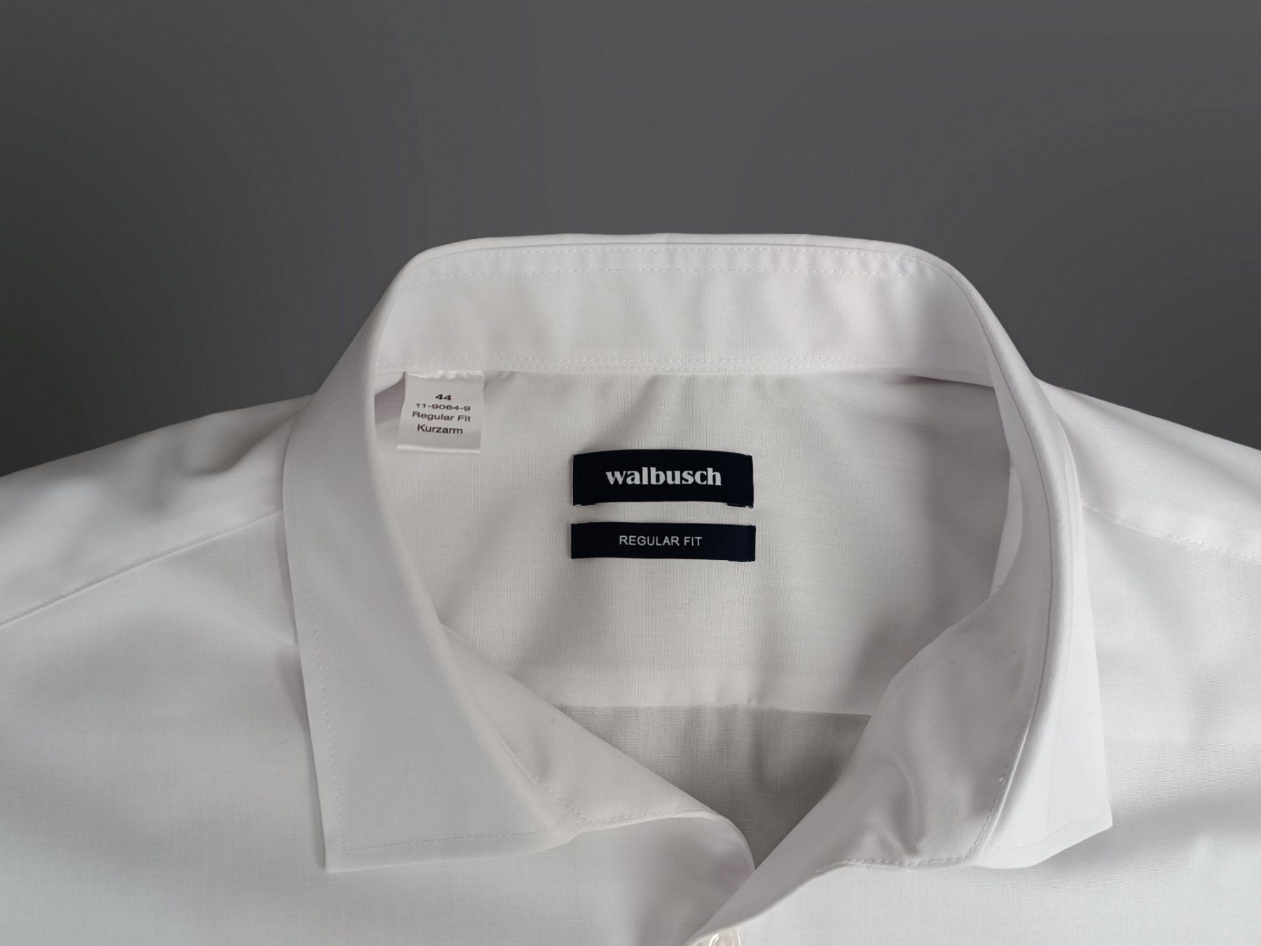 Walbusch Camicie: WALBUSCH Weisses Kurzarmhemd Gr. 44 – Usato da Suhr venduto da Restwert_Suhr 3