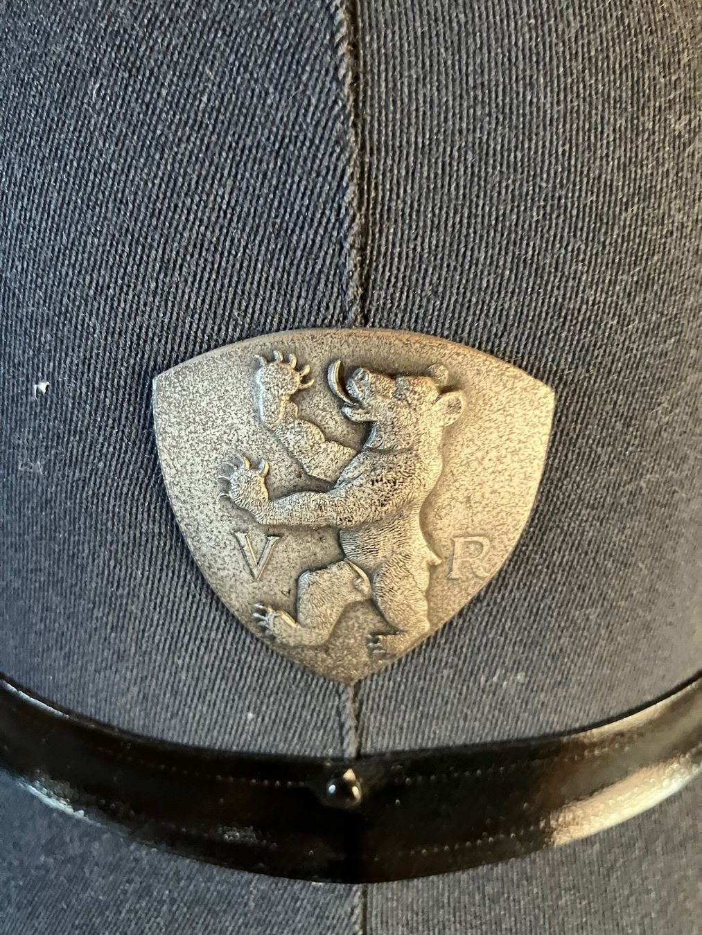 Abbigliamento & accessori d'epoca: polizeihelm – Usato da Rehetobel venduto da Waldhuette 1