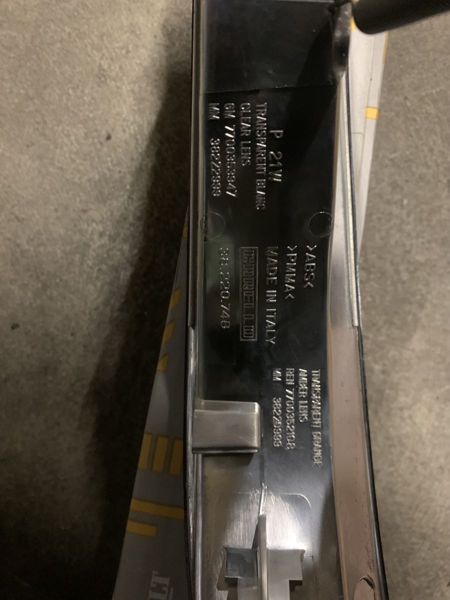 Fari: NEUER Renault Seitenblinker Blinker – Nuovo e nell'imballaggio originale da Flims Waldhaus venduto da Sergio333 3