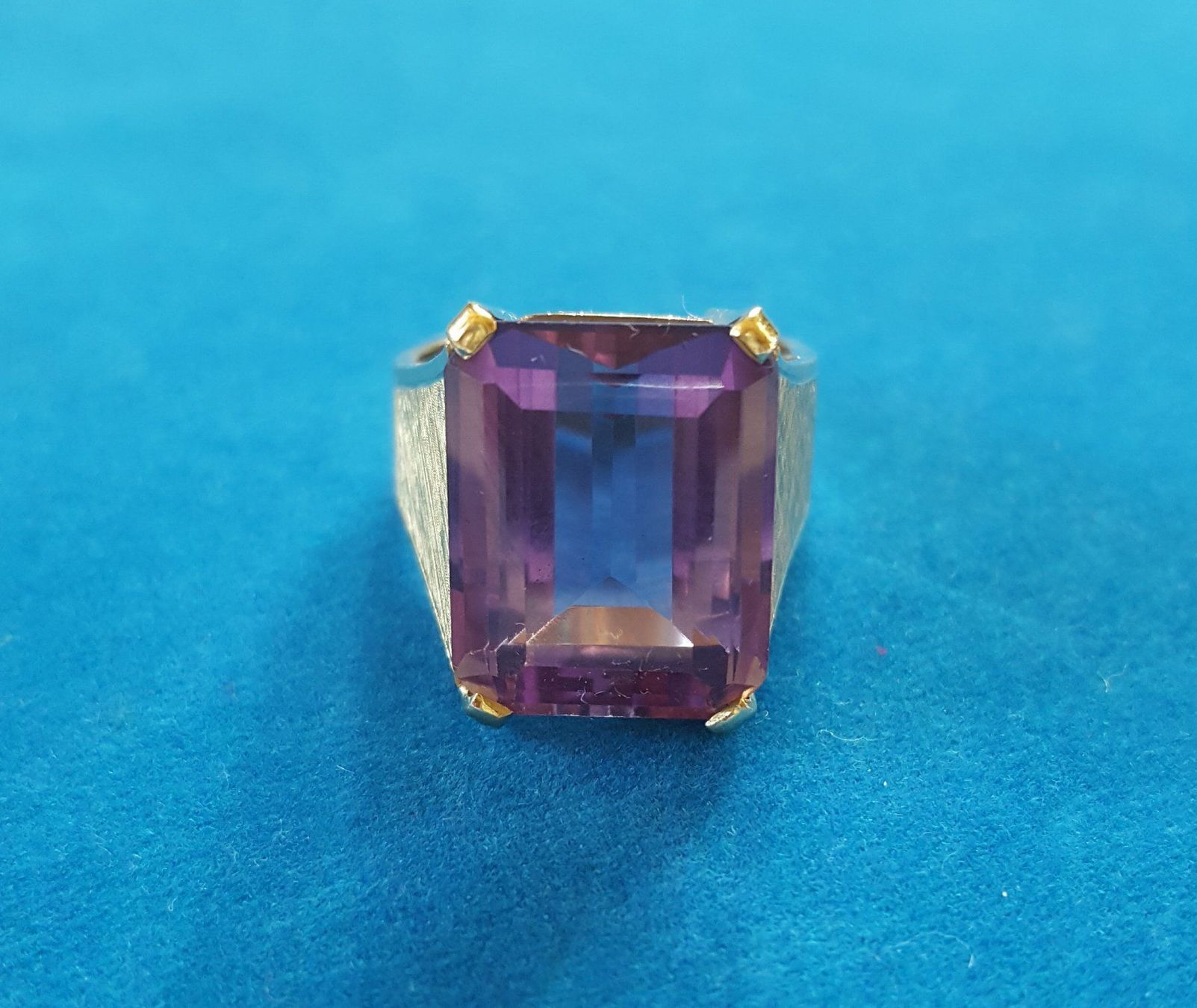 Anelli: Massiv 18 Karat 750 Gold Amethyst Ring – Usato da Wald ZH venduto da Aniade 4