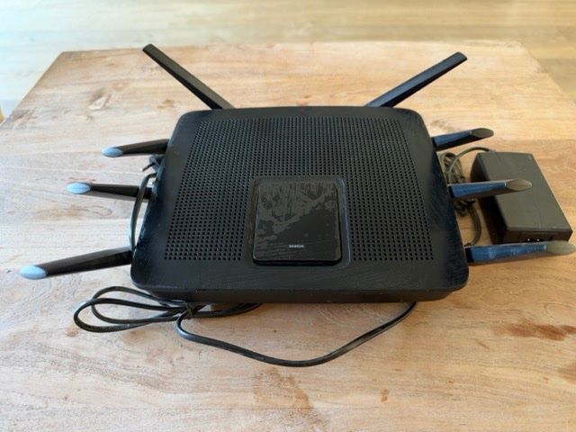 Linksys Modem & Router: Router modem LinkSys EA 9500 – Usato da Oberglatt ZH venduto da CuriaDamiano 2