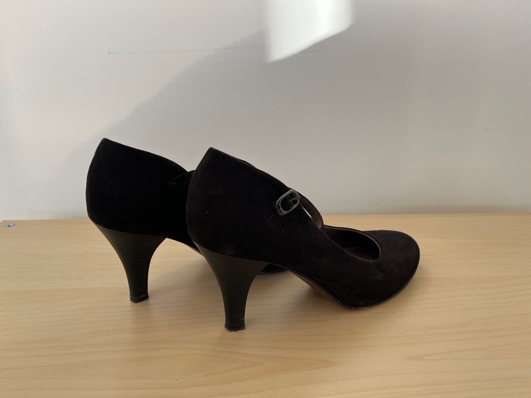 Tamaris Scarpe da donna: Pumps Tamaris Grösse 39 – Usato da Laupen BE venduto da jes_y6q8 1