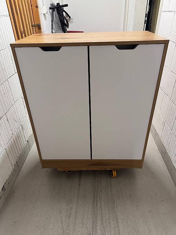Cassettiere: Sideboard – Nuovo (secondo la descrizione) da Zürich venduto da mc8_9khn