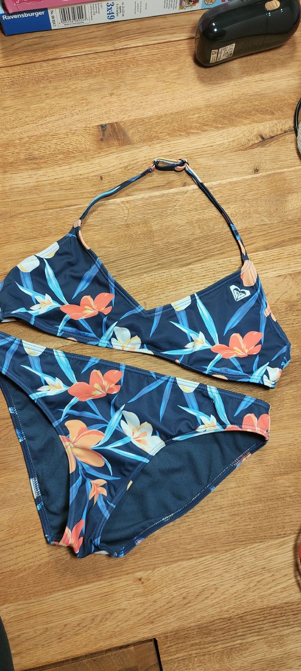 Roxy Costumi da bagno & Bikini: Roxy Girl Bikini, Gr. 12, Blumendesign – Usato da Effretikon venduto da jeb_l9k5