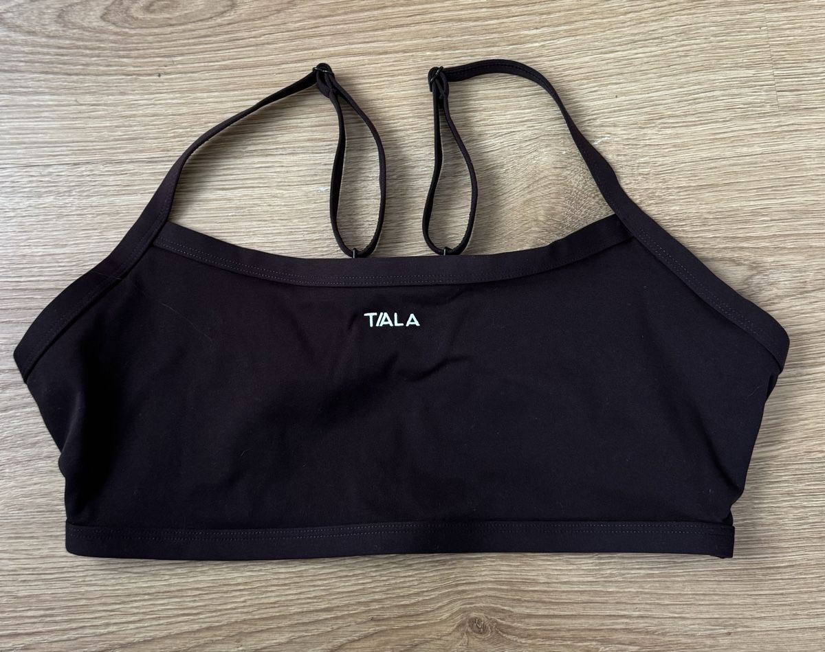 Top: Tala Activewear Sports Bra – Nuovo (secondo la descrizione) da Dinhard venduto da emi_6jdk