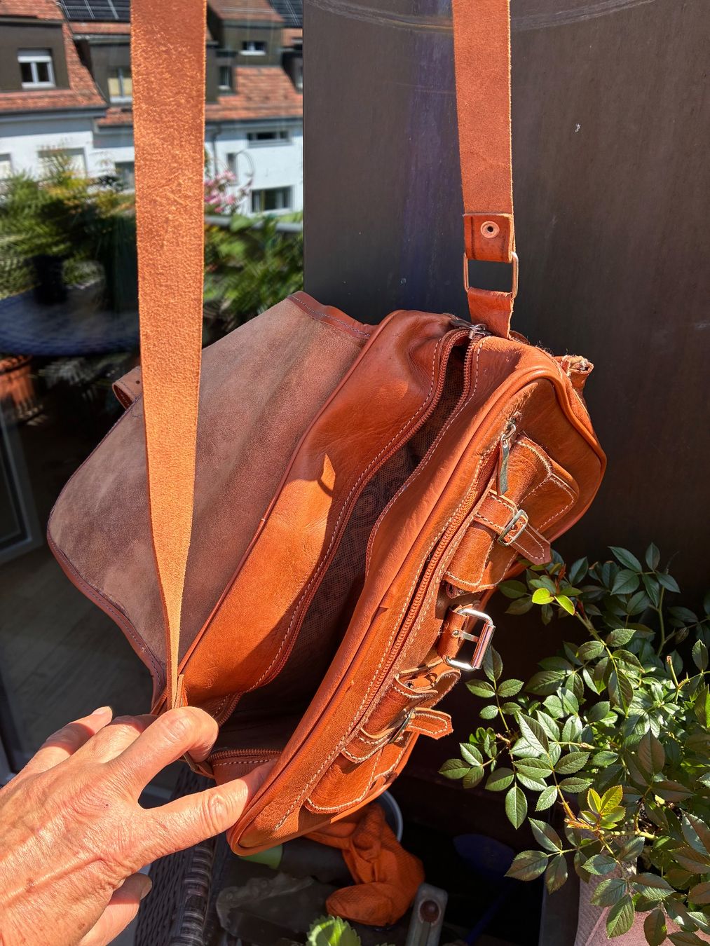 Taschen für Damen: Schulter-Damentasche aus echtem Leder – Gebraucht aus Zürich von thetschi 2