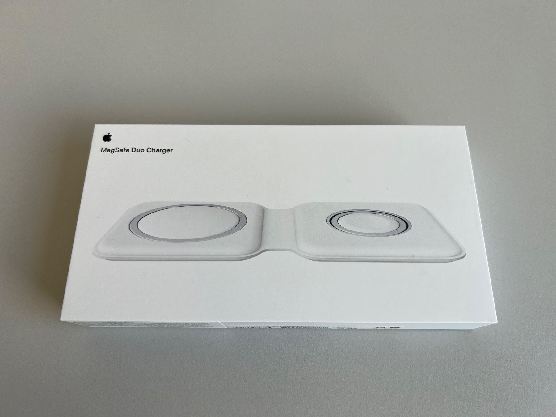 Apple Ladegeräte: Apple MagSafe Duo Charger – Gebraucht aus Basel von