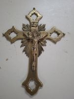 Antikes Kruzifix aus Messing, Wandkreuz, um 1920 Top