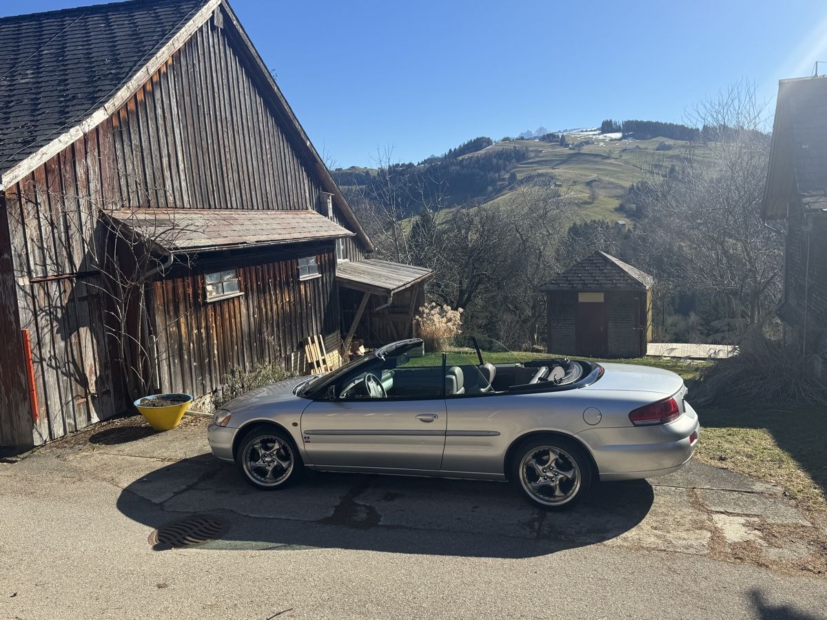 Chrysler Autos: Chrysler Sebring Cabriolet JR 2.0i – Gebraucht aus Hinwil von rwi_w888 1