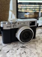 Fujifilm X100VI Silver – Excellent Condition – Invoice exist