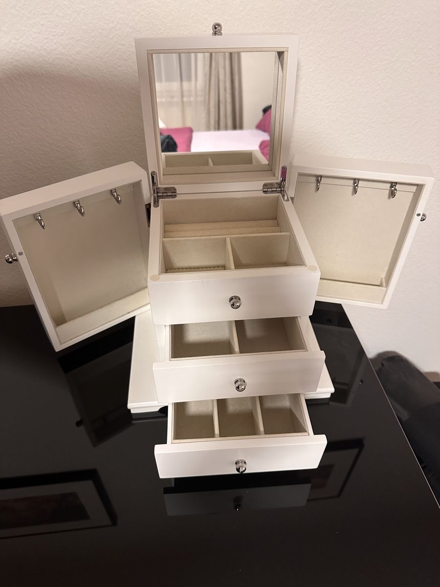 Sonstige Dekorationen & Accessoires: Schmuckkasten weiss – Gebraucht aus Zürich von Butterfluege