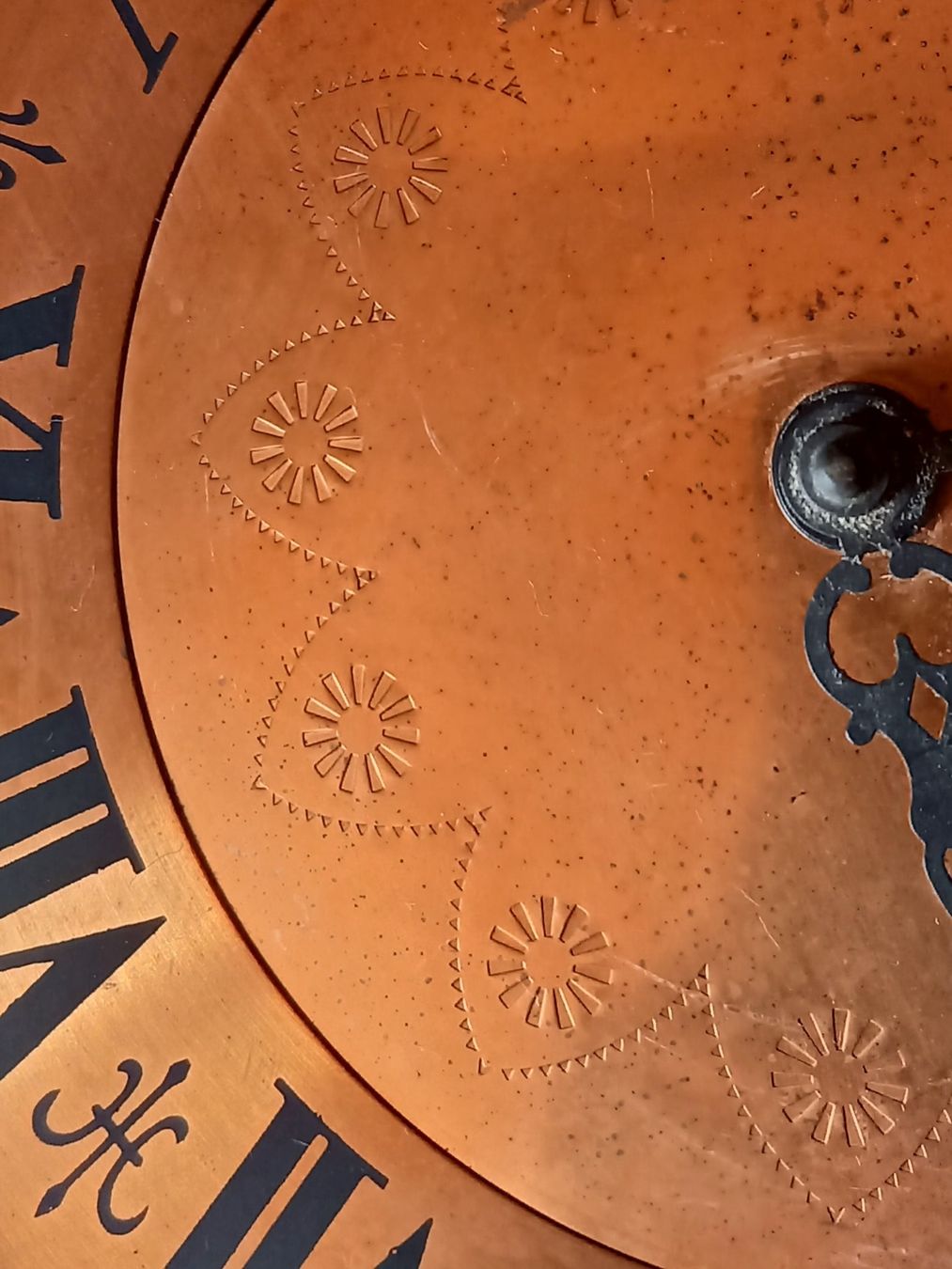 Orologi: Schmiedeeiserne Wanduhr; alt – Usato da Marbach LU venduto da Ilrebo 4