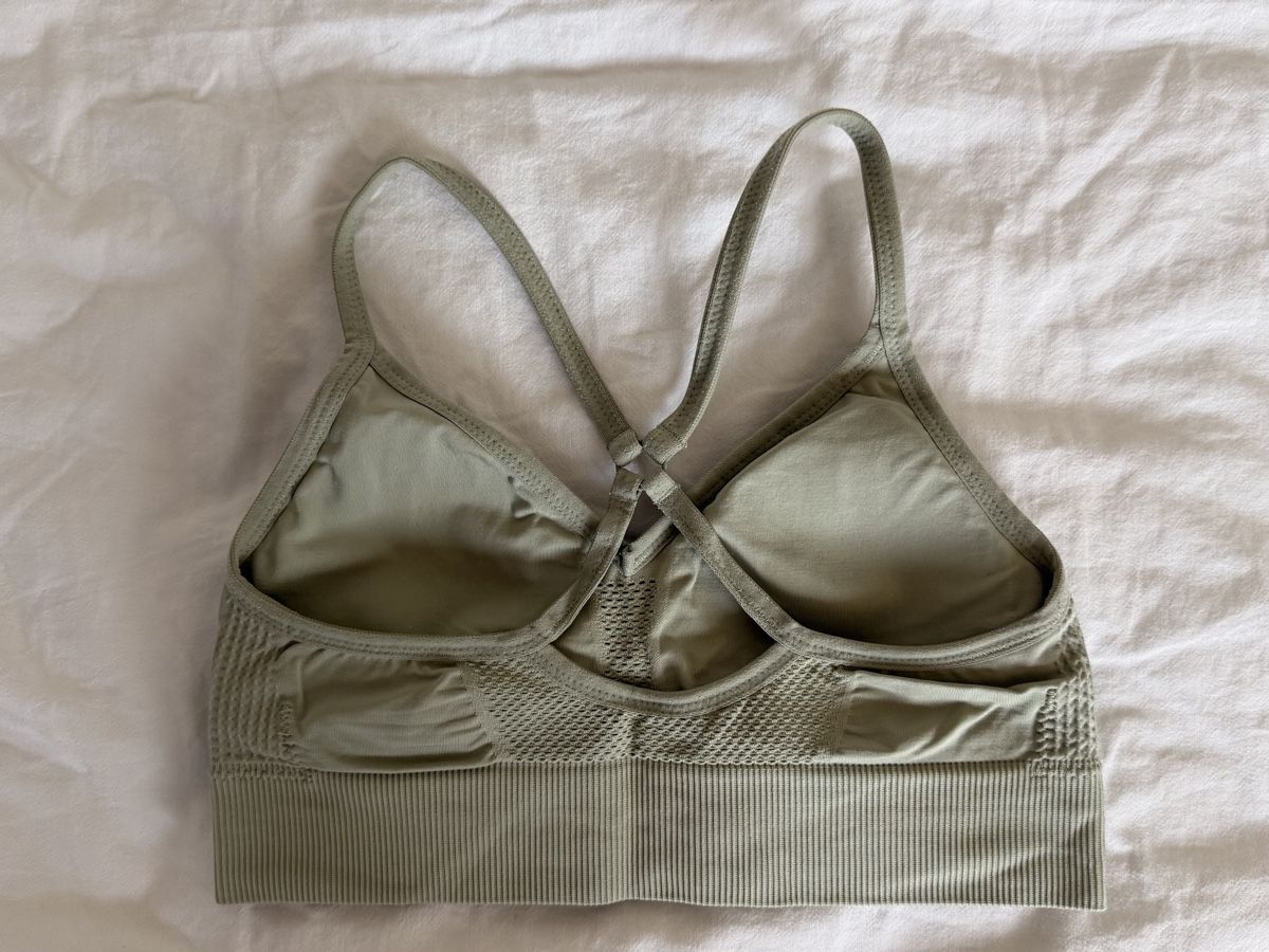 Nike Top: Nike sports bra – Nuovo (secondo la descrizione) da Buonas venduto da mej_6s67 1